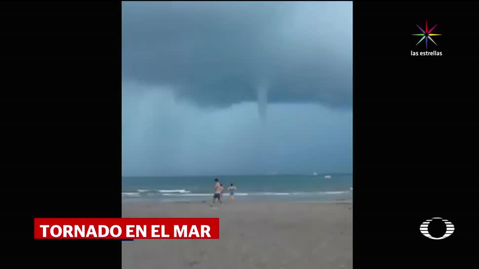 Tornado sorprende turistas en Nuevo Vallarta