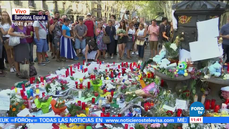 Ofrendas Barcelona Victimas Atentado Ramblas España