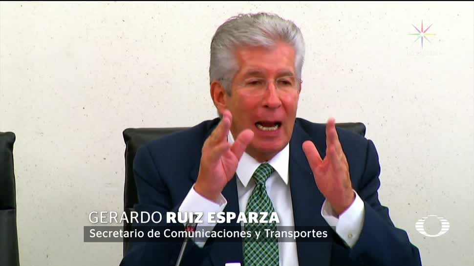 Comparece Gerardo Ruiz Esparza ante legisladores
