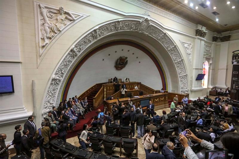 Parlamento de Venezuela se declara en resistencia tras despojo de facultades