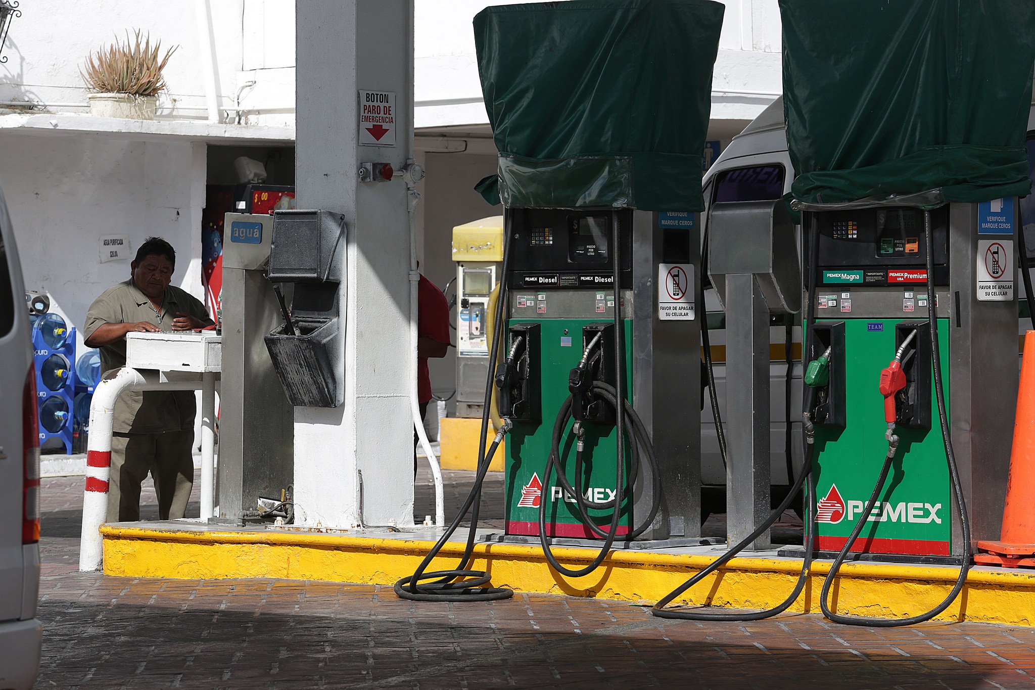 Abasto de gasolinas está garantizado, de acuerdo con Pemex
