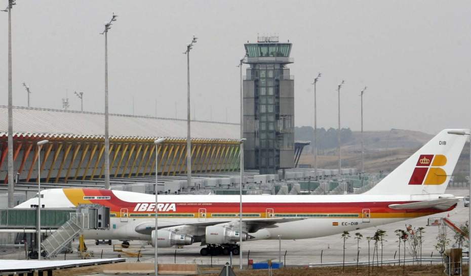 FOTO: Reabren aeropuerto de Madrid tras cierre temporal por presencia de drones, el 03 de febrero de 2020