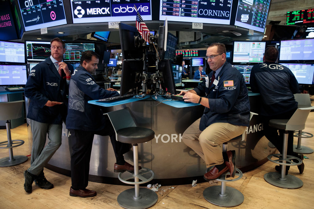 Wall Street cierra pérdidas y Dow Jones baja