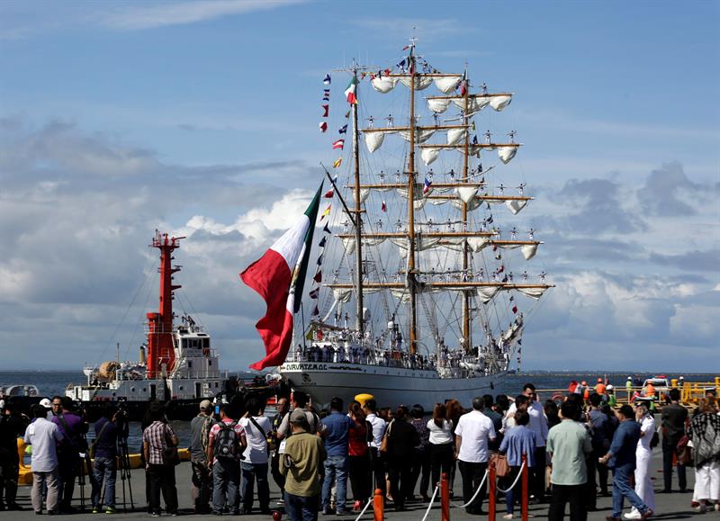 Llega a Filipinas por primera vez el buque escuela Cuauhtémoc