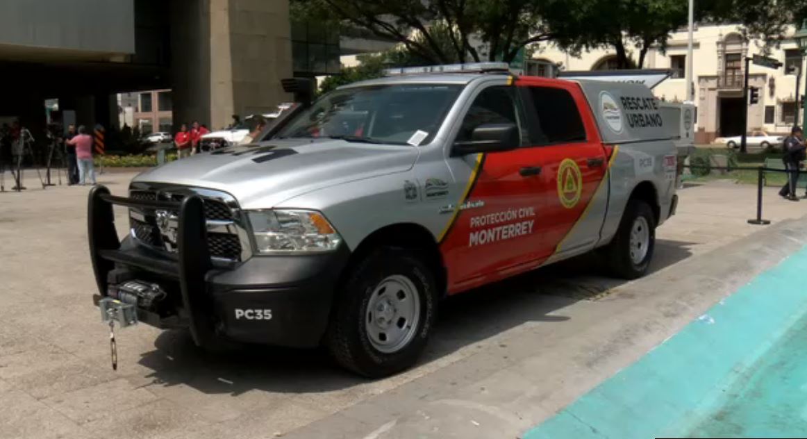 Nueva camioneta de Protección Civil Monterrey