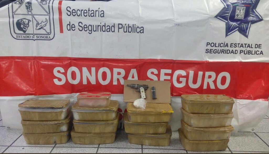 Aseguran maletas con droga en autobús en Sonora