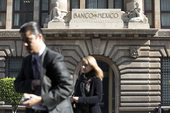 El Banco de México convoca a subasta de coberturas cambiarias
