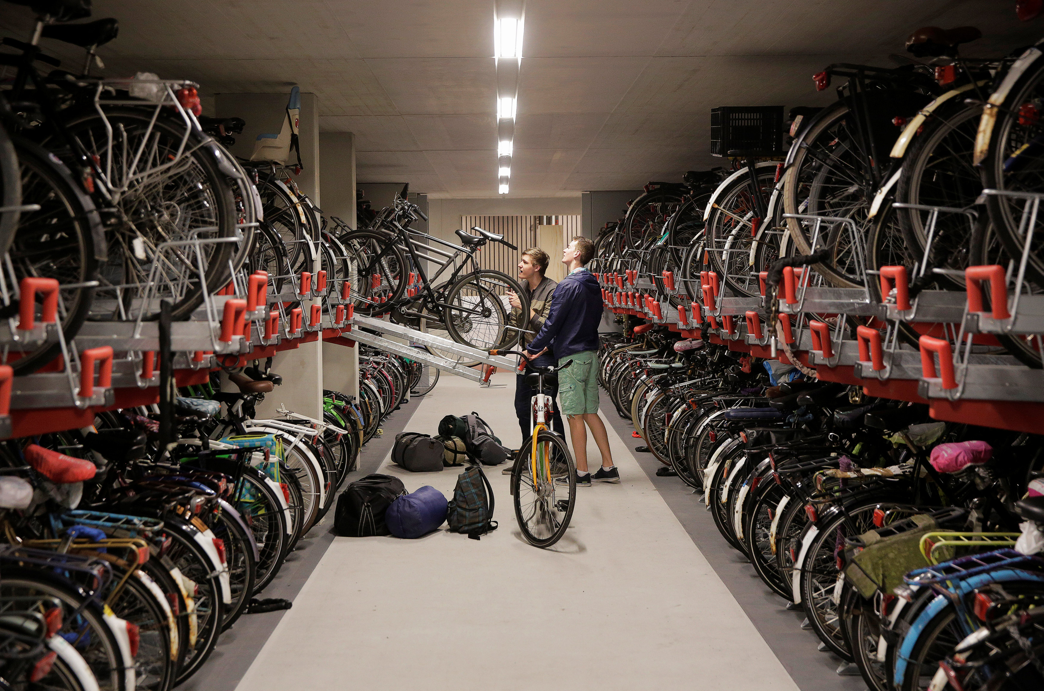 Holanda construye mayor estacionamiento bicicletas mundo