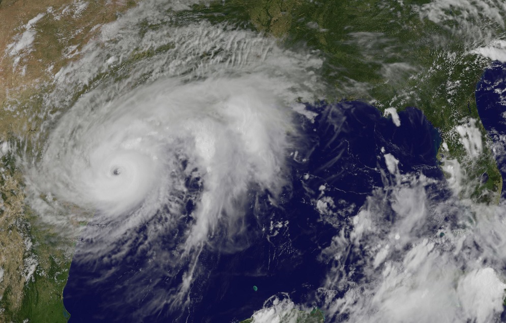 Harvey se degrada a huracán categoría 1; persiste amenaza de lluvias