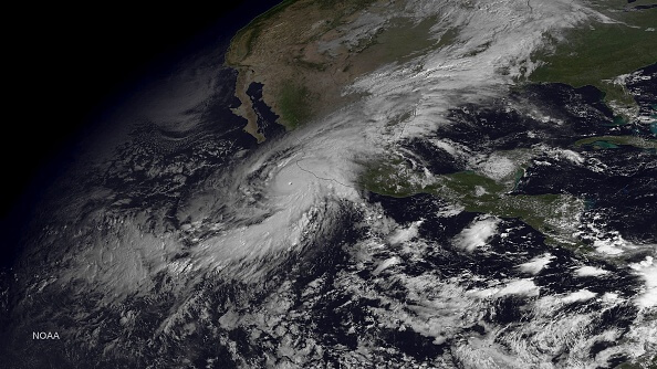 Medidas preventivas paso huracán clima océanos