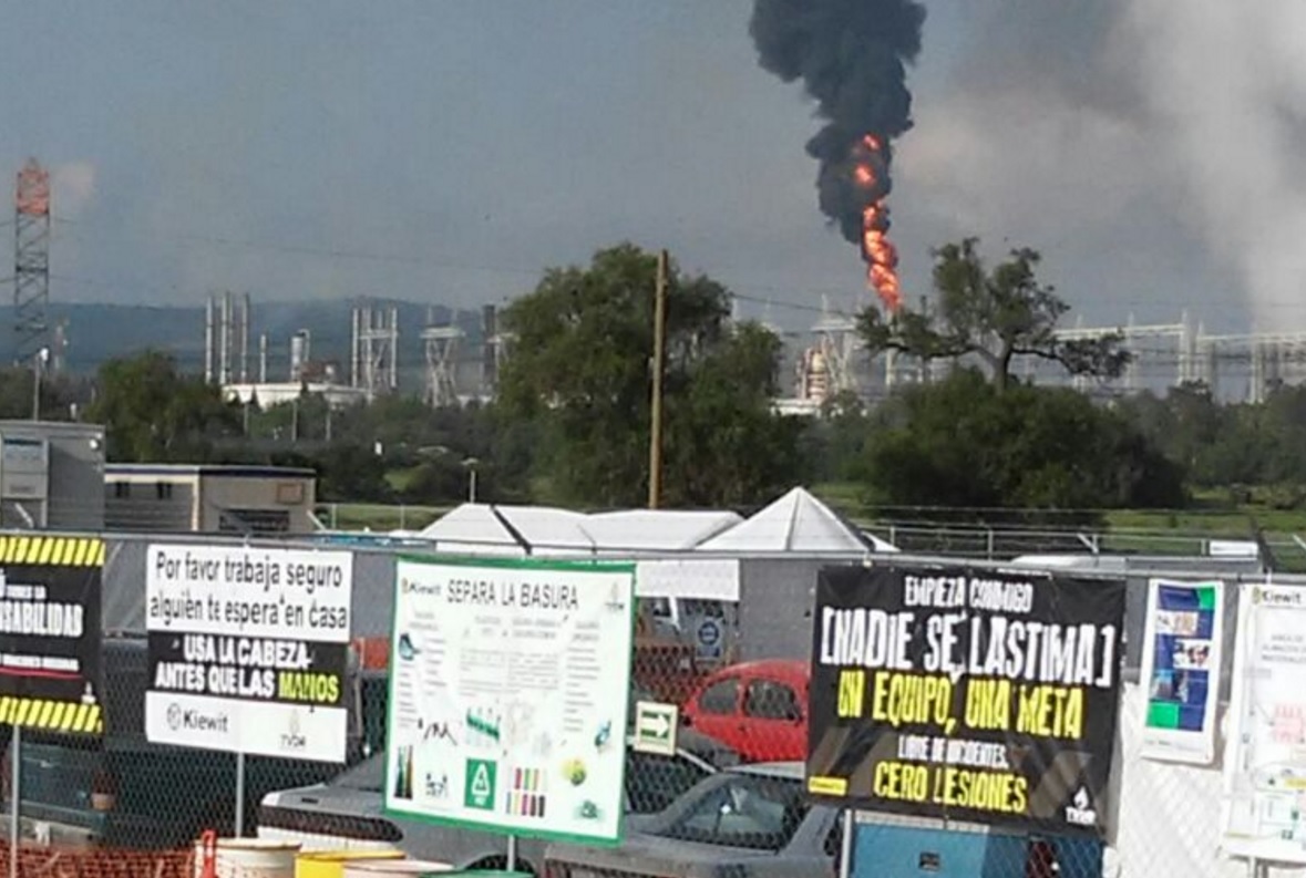 Controlan incendio en refinería de Tula Hidalgo