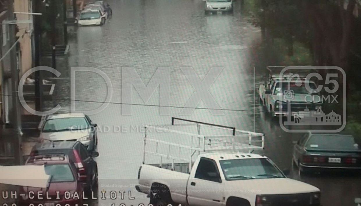 Lluvias provocan inundaciones y encharcamientos en la CDMX