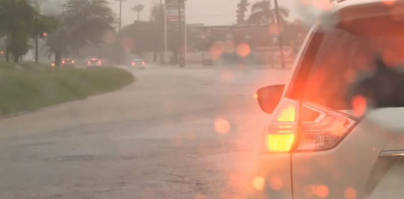 Lluvias intensas provocan inundaciones en Hermosillo, Sonora 