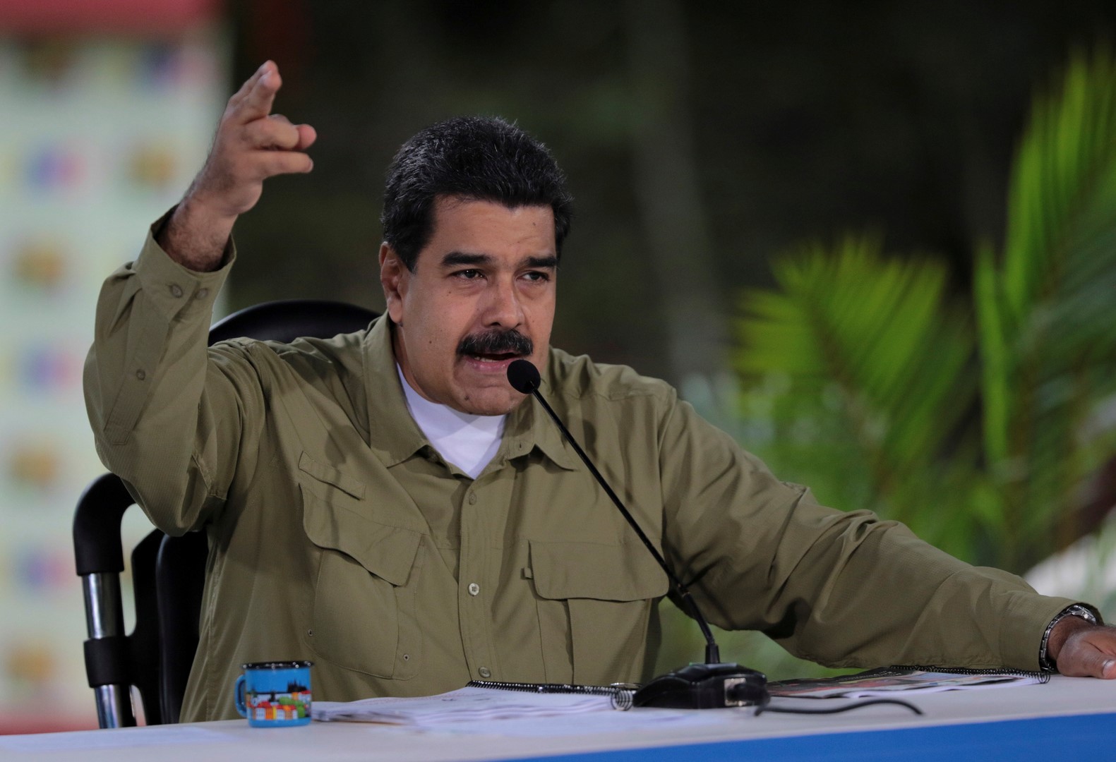 Maduro califica de terrorismo la rebeldía de militares