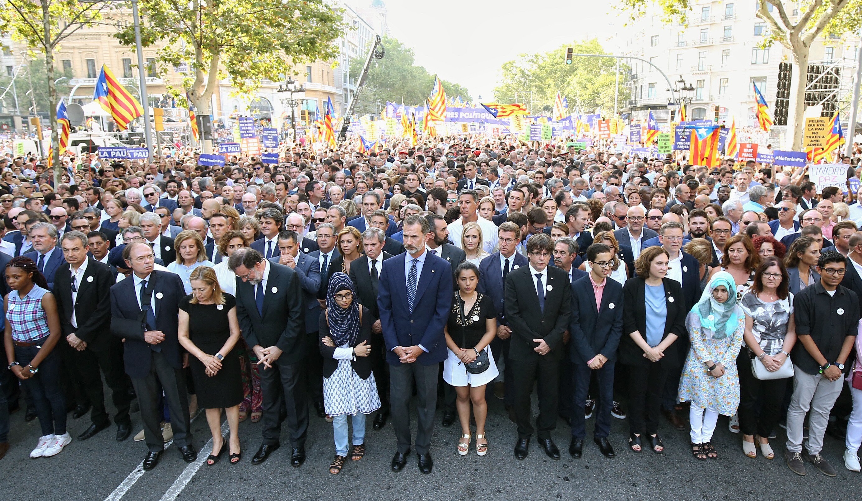 Barcelona realiza marcha contra el terrorismo