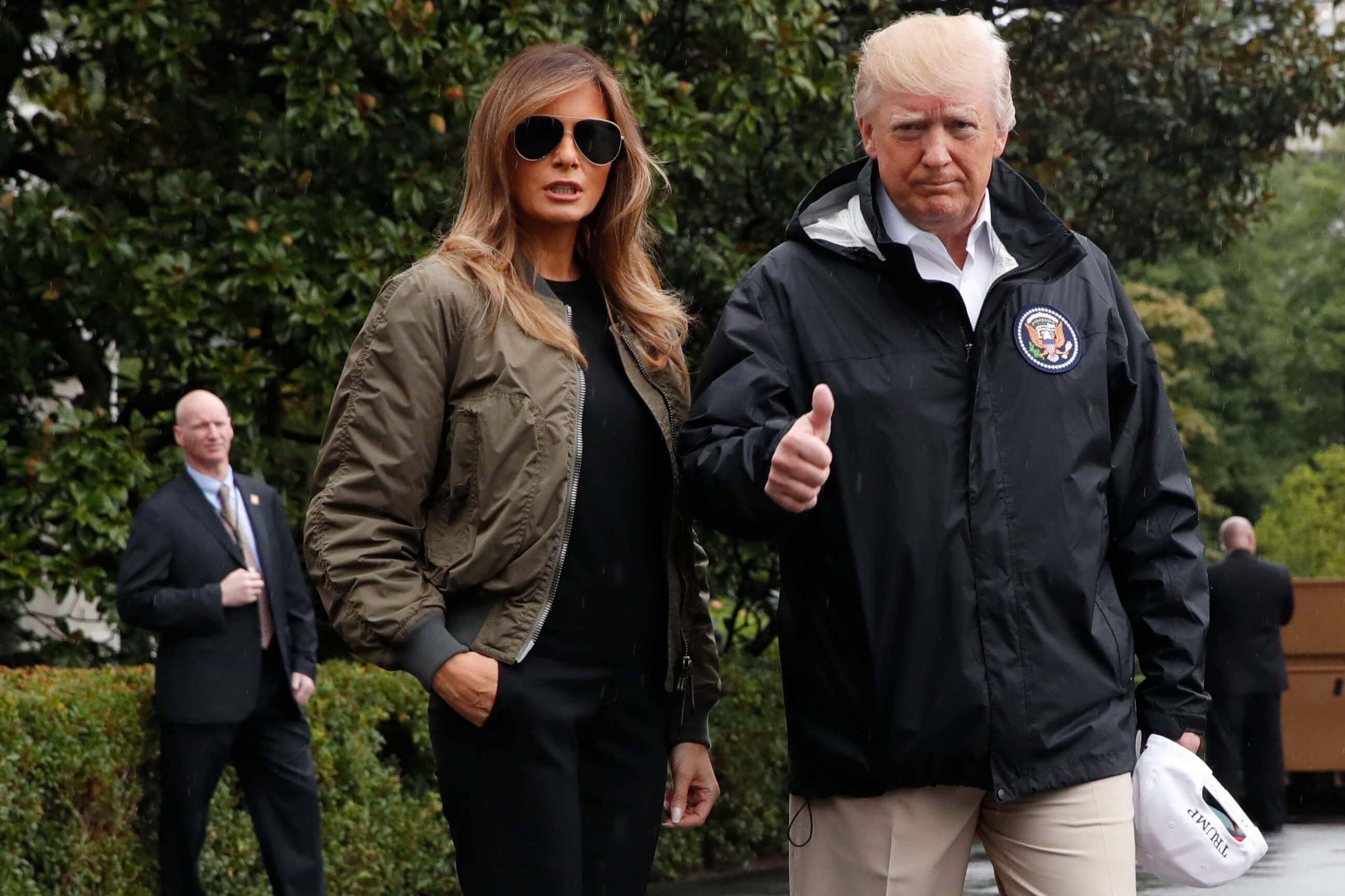 Melania y Donald Trump viajan hacia Texas para evaluar daños de Harvey
