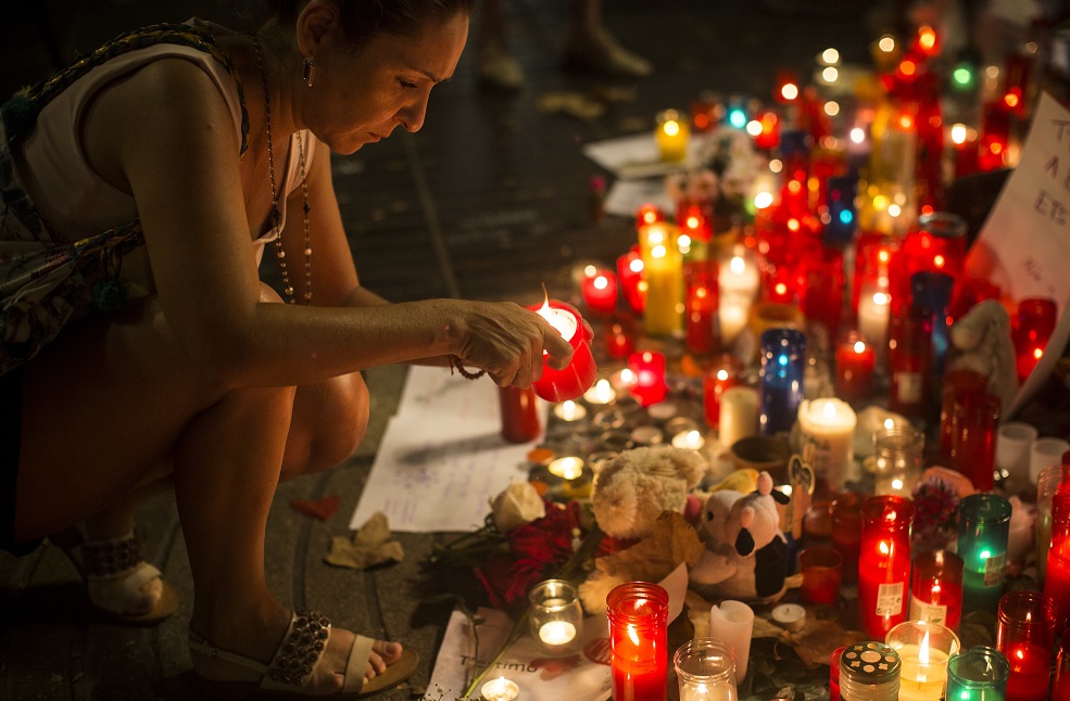Mujer encuentra a madre y hermana por video de masacre en Barcelona