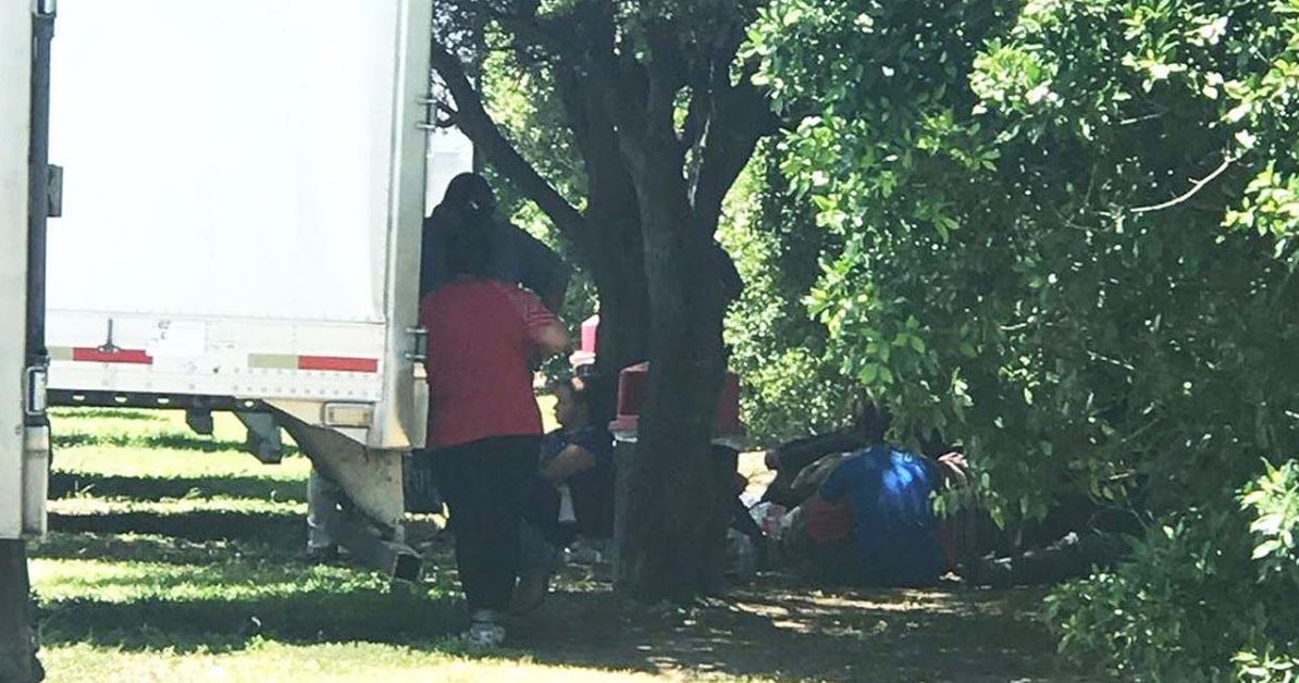 rescatan 17 migrantes trailer edinburg texas