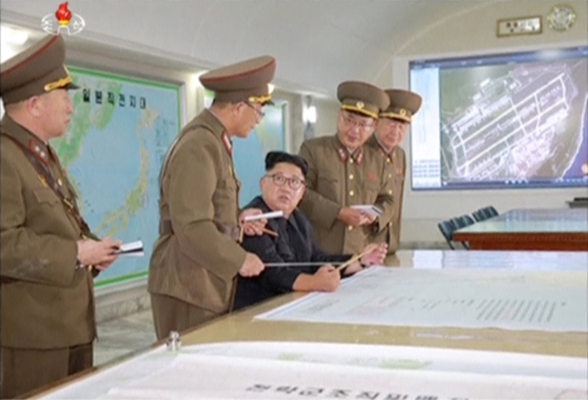 Militares exponen Kim Jong Un plan lanzar misiles Guam