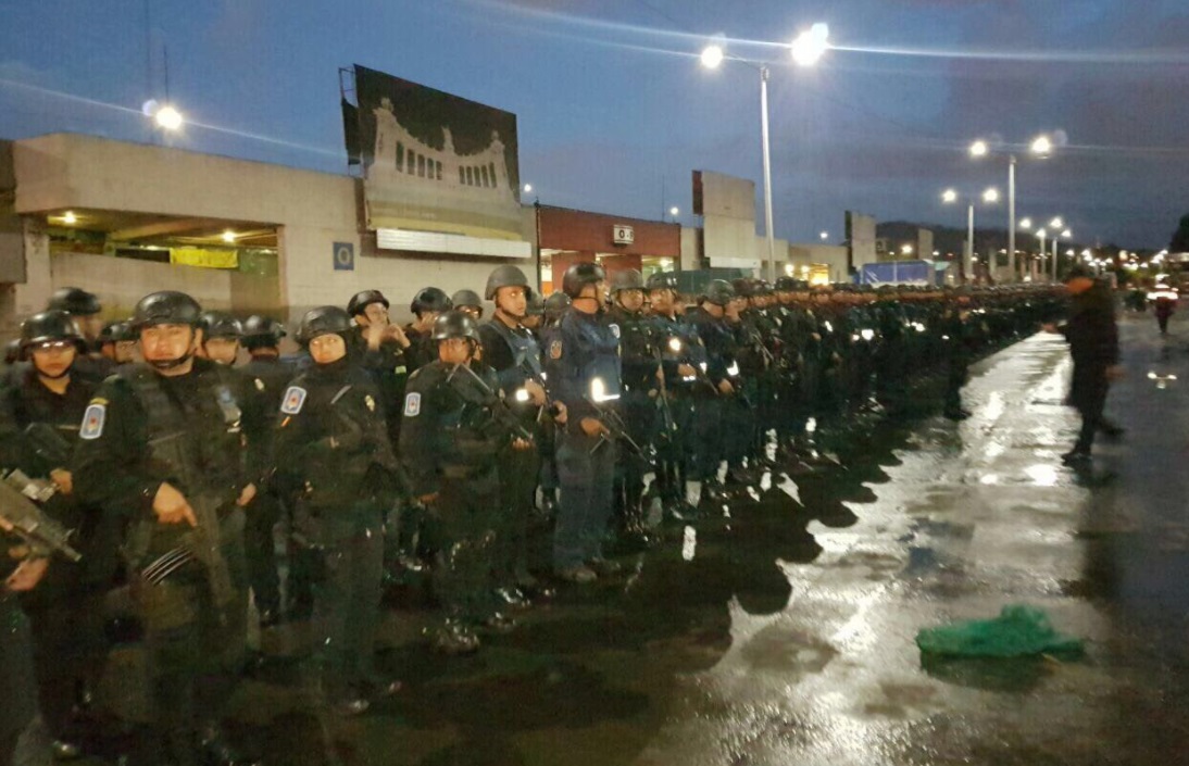 Despliegan 600 policías para operativo de seguridad en la Central de Abasto