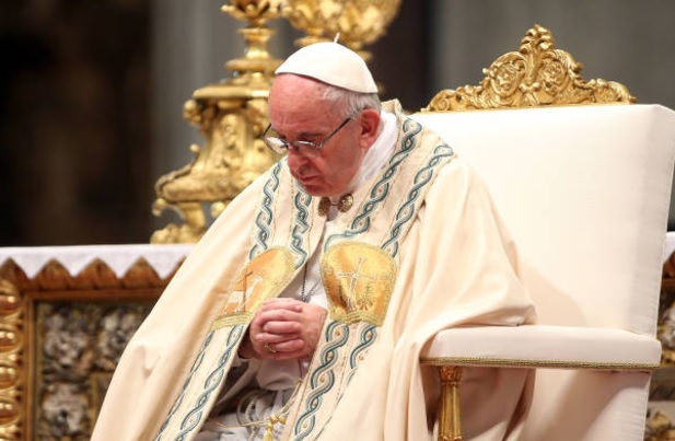 Papa Francisco pide perdón a víctimas de sacerdotes pederastas
