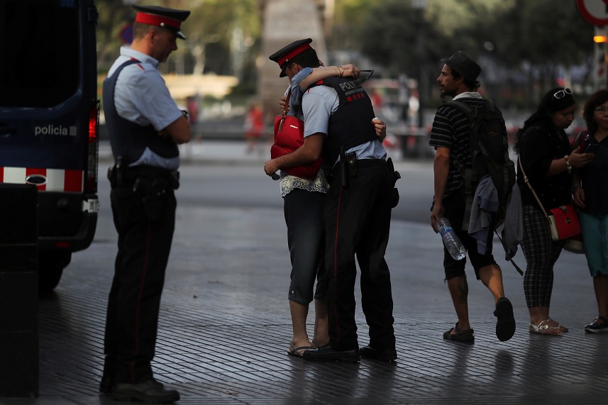 Sospechoso de ataque en Barcelona podría haber cruzado a Francia: Policía española
