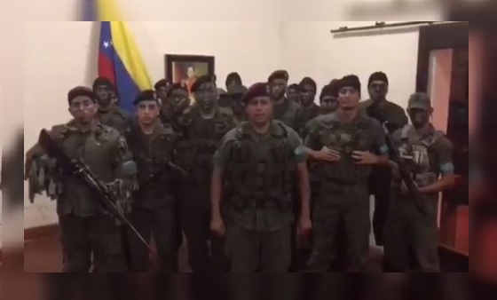 Grupo militar se subleva en Venezuela, pero es reducido por el Ejercito
