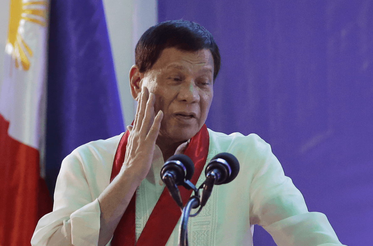 Rodrigo Duterte durante una ceremonia pública
