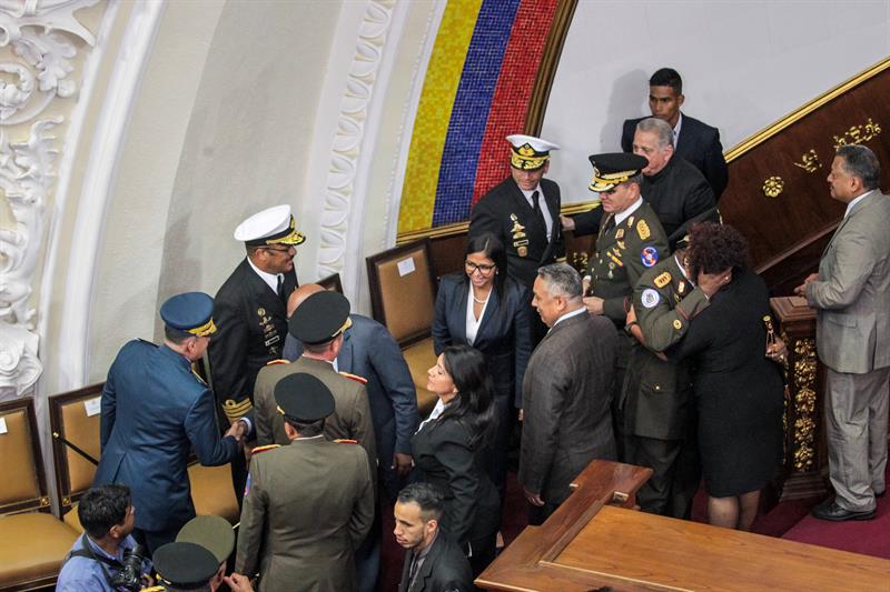 Se enfrentan Congreso de Venezuela y Asamblea Constituyente