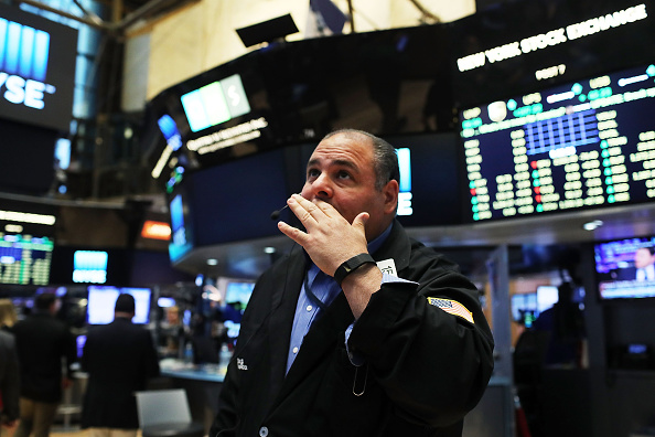 Tensiones políticas mundiales afectaron al Dow Jones