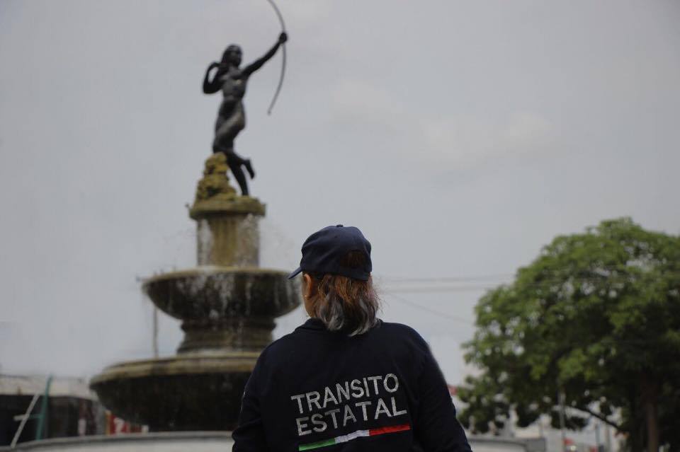 Isabel policía de tránsito y luchadora en Chiapas