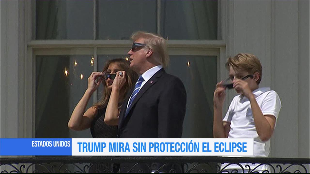 Trump Mira Proteccion Eclipse Solar Casa Blanca