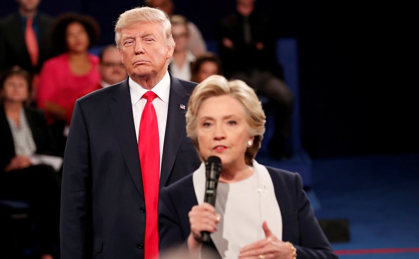 Mi piel se erizó: Hillary Clinton recuerda asedio de Trump en debate