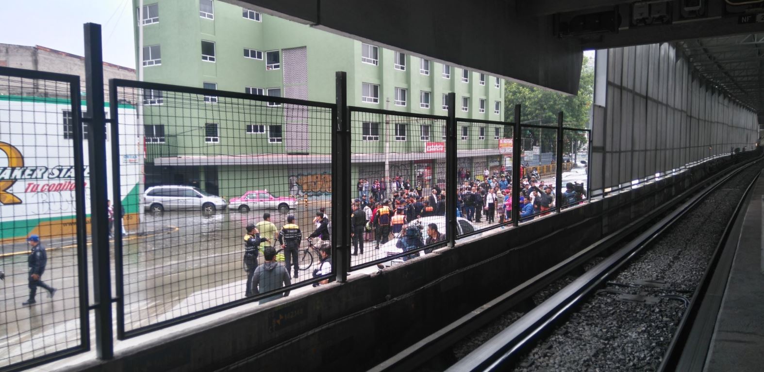 vecinos bloquean circuito unterior en la pemsador mexicano