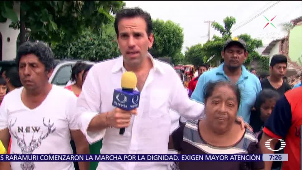 Carlos Loret, recorre, calles, Juchitán