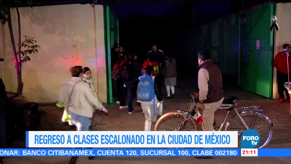 Regresan a clases 103 escuelas en la CDMX tras el sismo