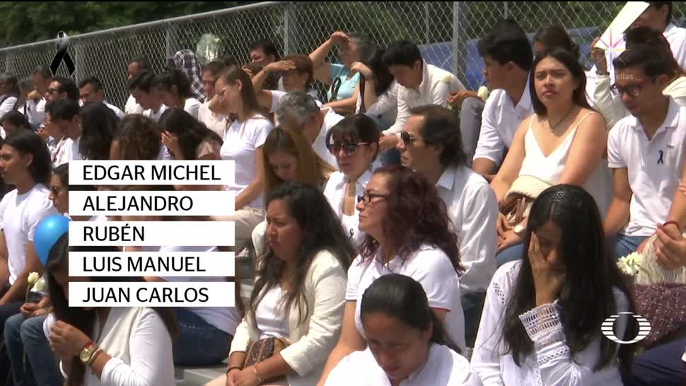 Tec de Monterrey rinde homenaje a sus alumnos