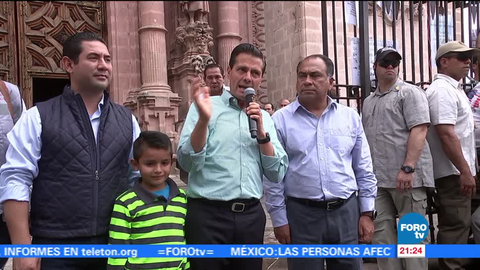 Peña Nieto recorre zonas afectadas por el sismo en Guerrero