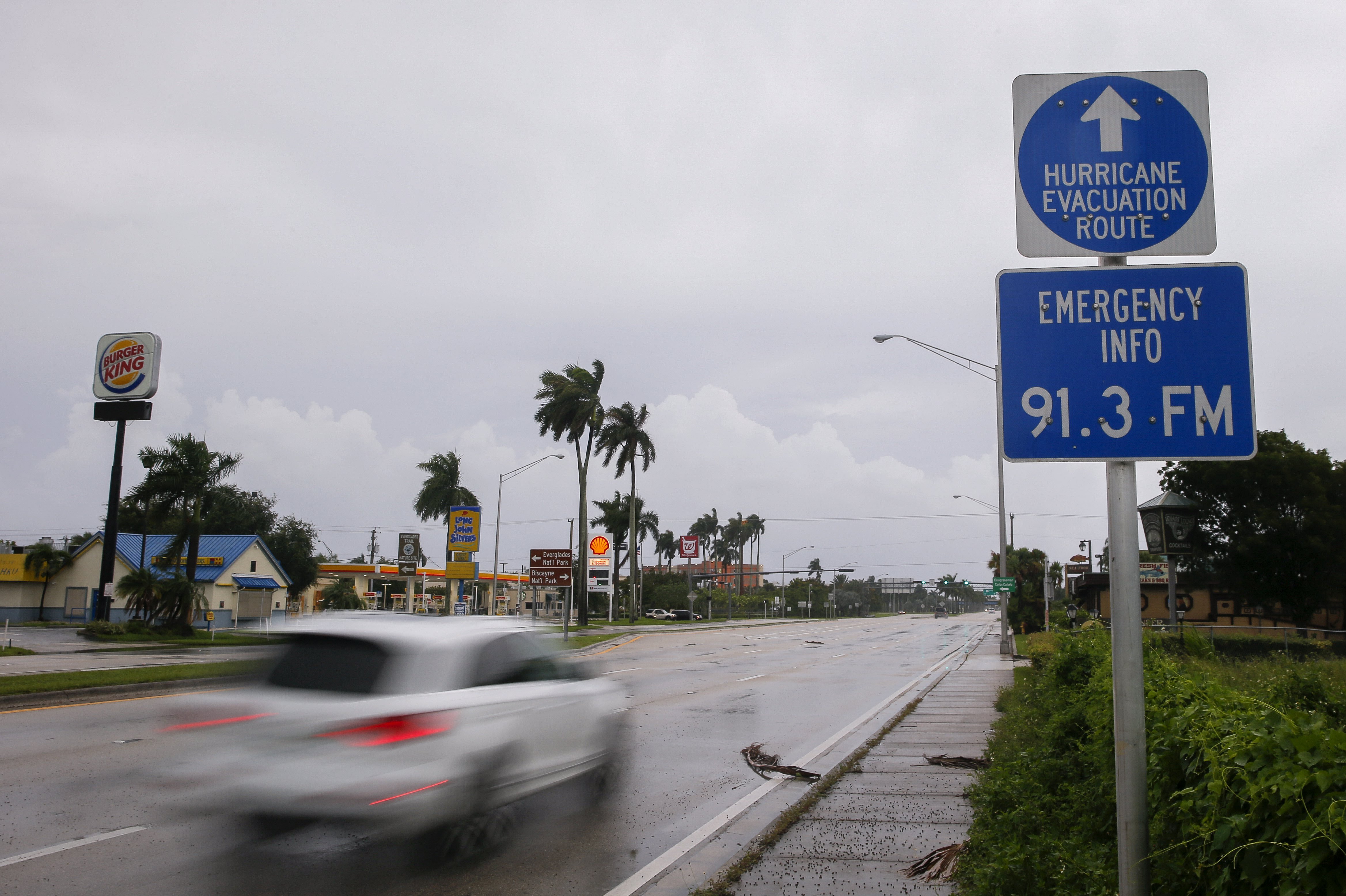 Miami ordena toque de queda ante llegada del huracán ‘Irma’ a Florida
