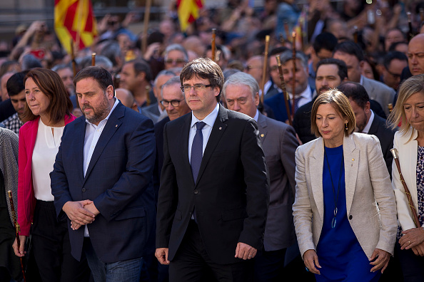 Gobierno español exige al presidente catalán suspender referéndum