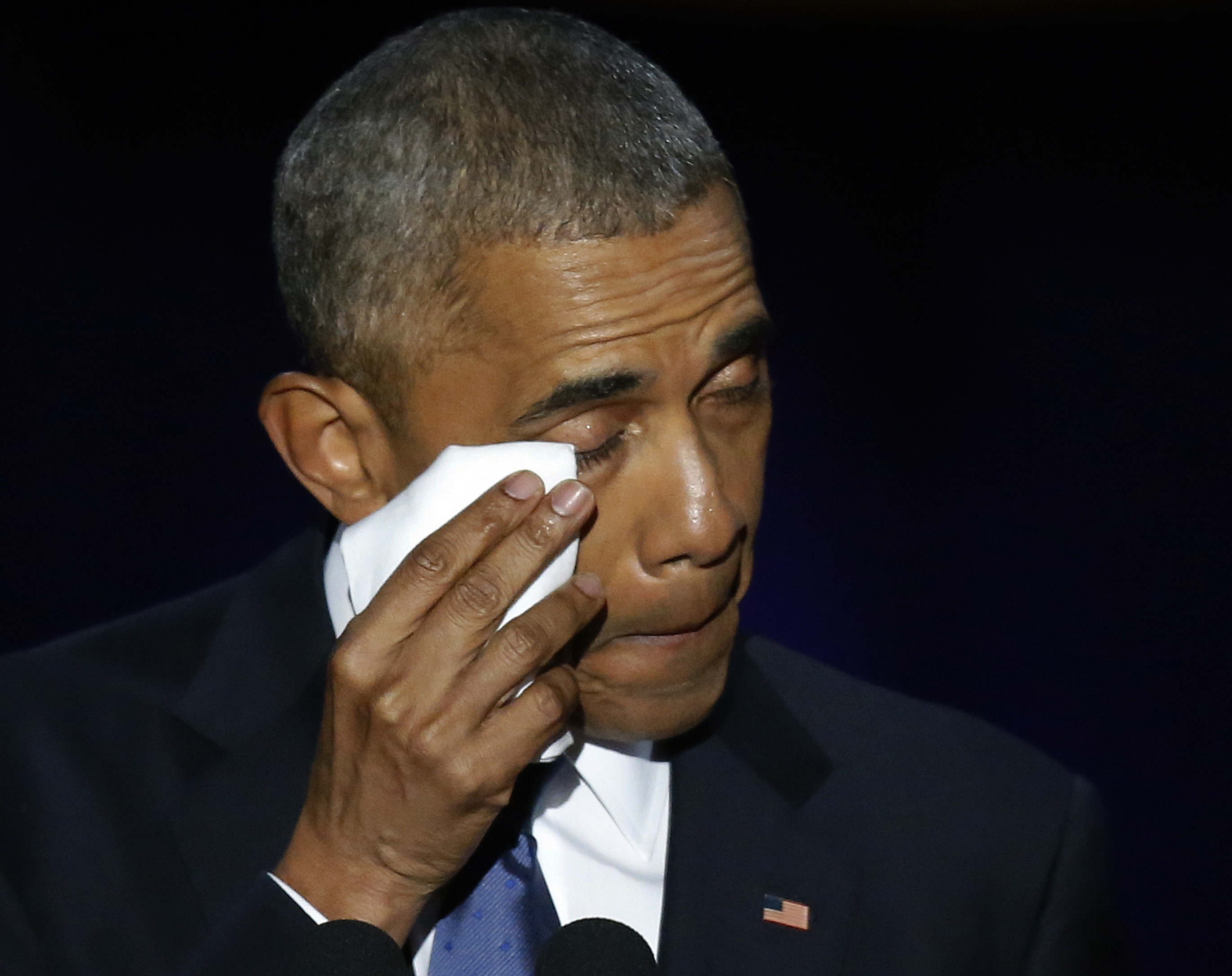 Obama llora al dejar a su hija en la Universidad de Harvard