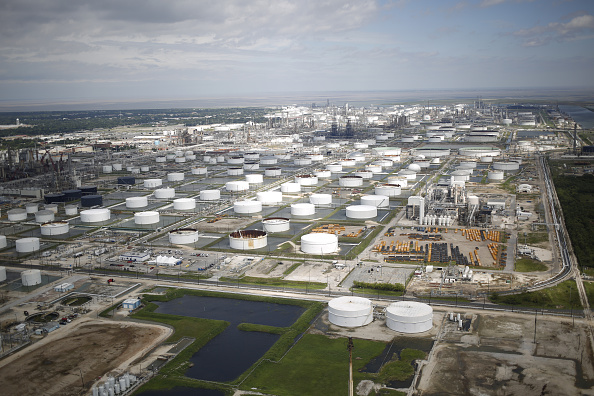 Aumento de producción en refinerías afecta a los inventarios