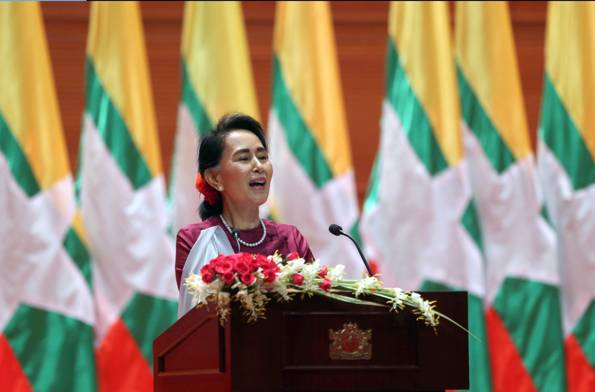 Aung San Suu Kyi ha sido criticada por no detener la violencia contra los musulmanes rohinyá