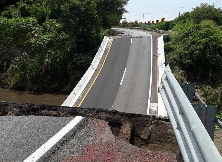 Capufe evalúa daños carreteras y puentes sismo