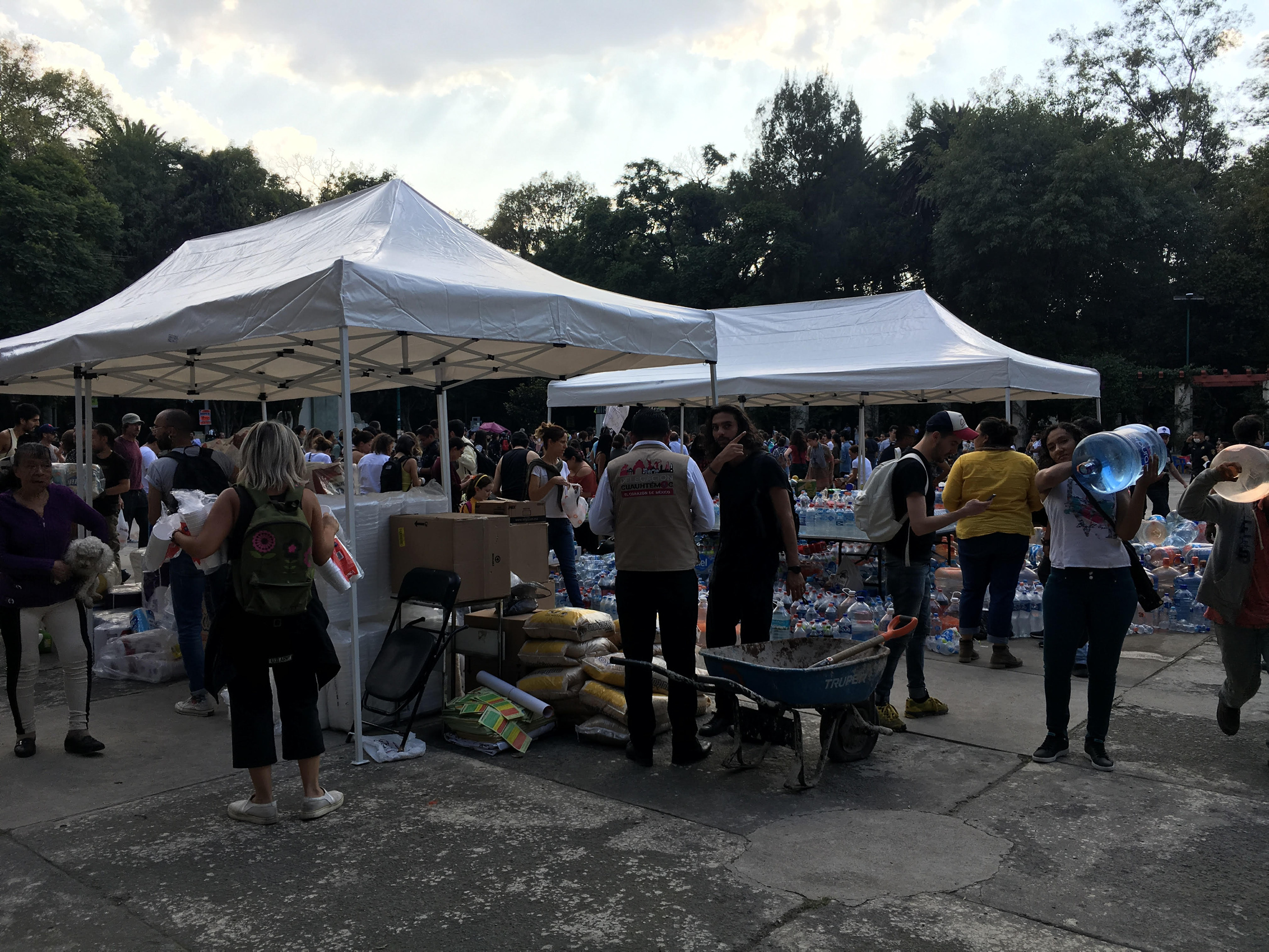 Solidaridad en labores de rescate en la CDMX: instalan albergues