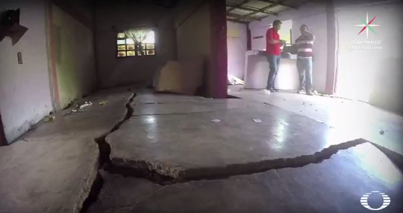 Casa afectada tras sismo en Paredón, Chiapas
