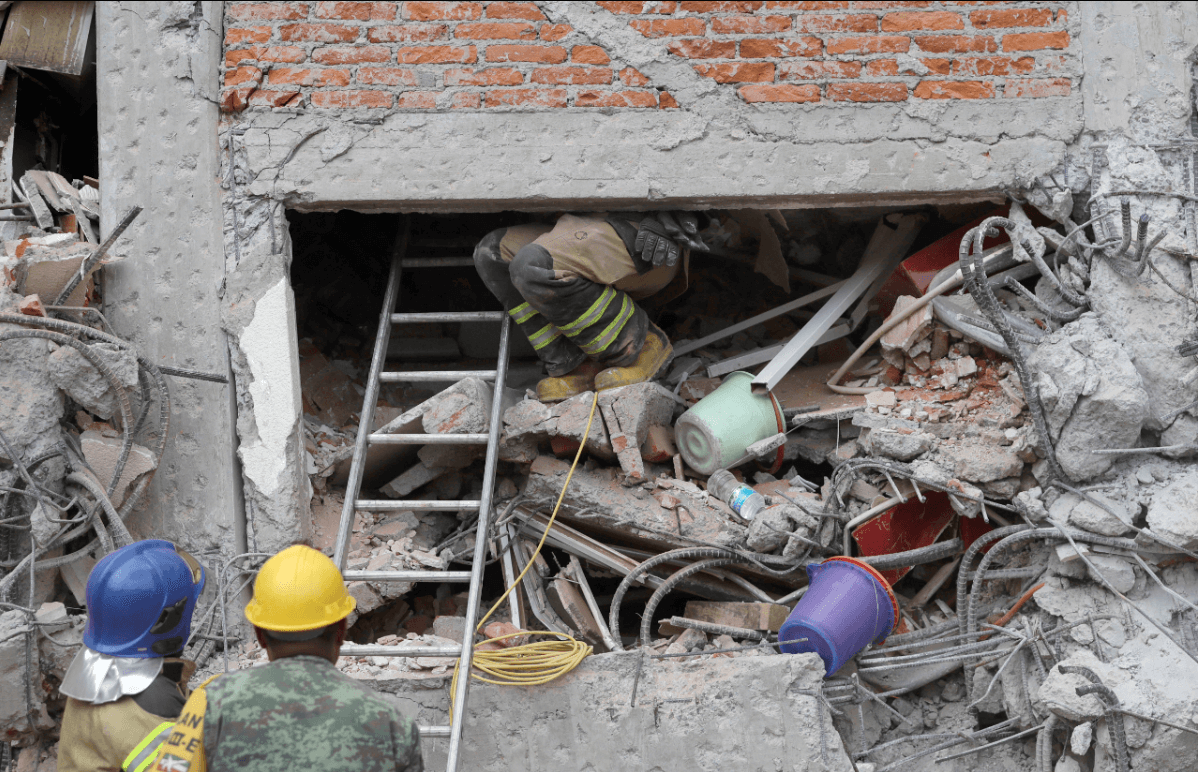 Labores de rescate tras terremoto del 19 de septiembre. (AP, archivo)
