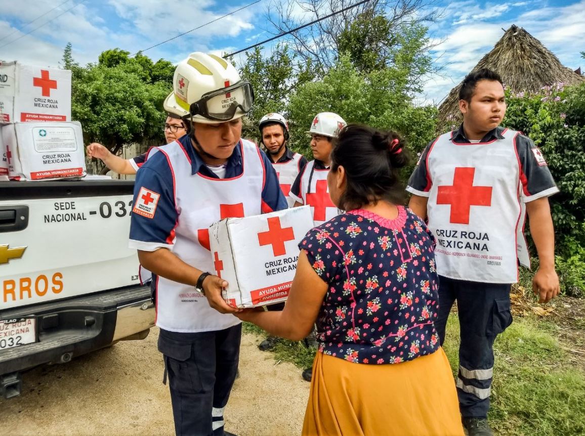 Cruz Roja Somos transparentes ayuda propia mano
