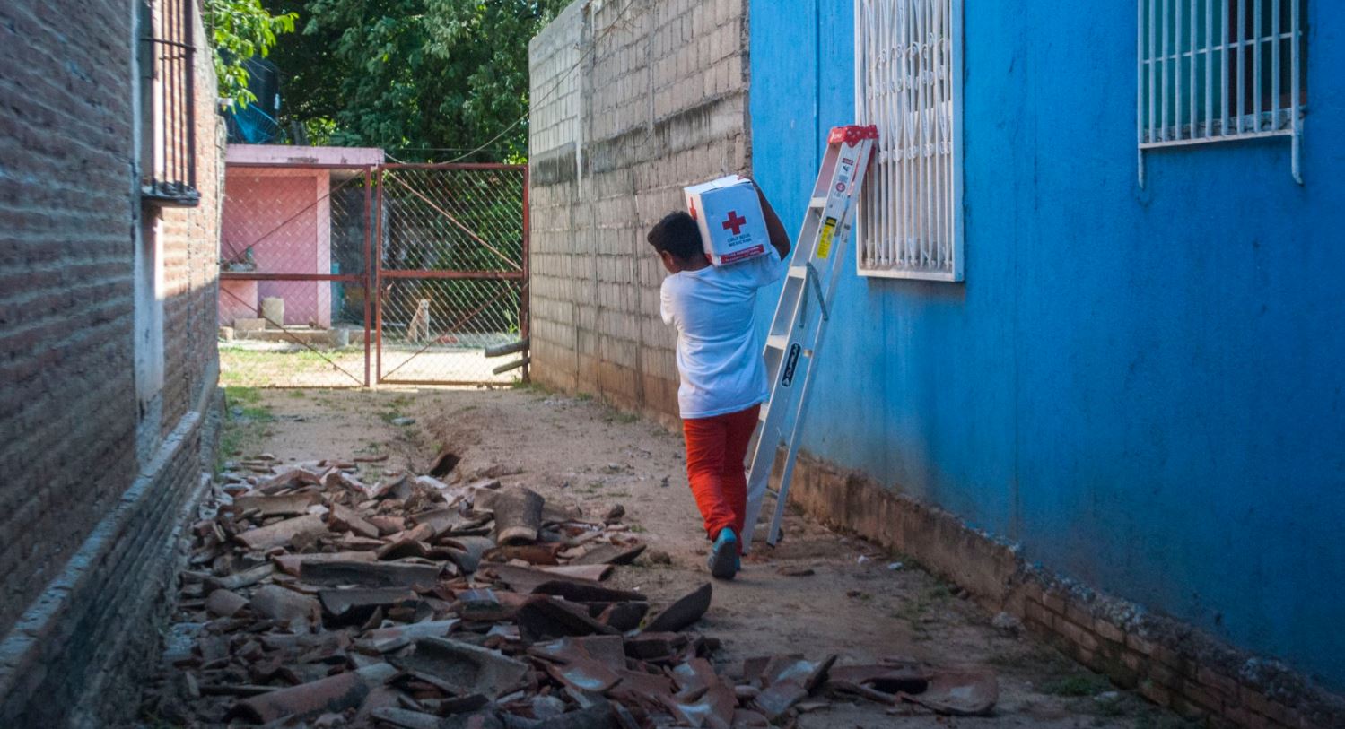 Cruz Roja Mexicana envía 130 toneladas de víveres para damnificados