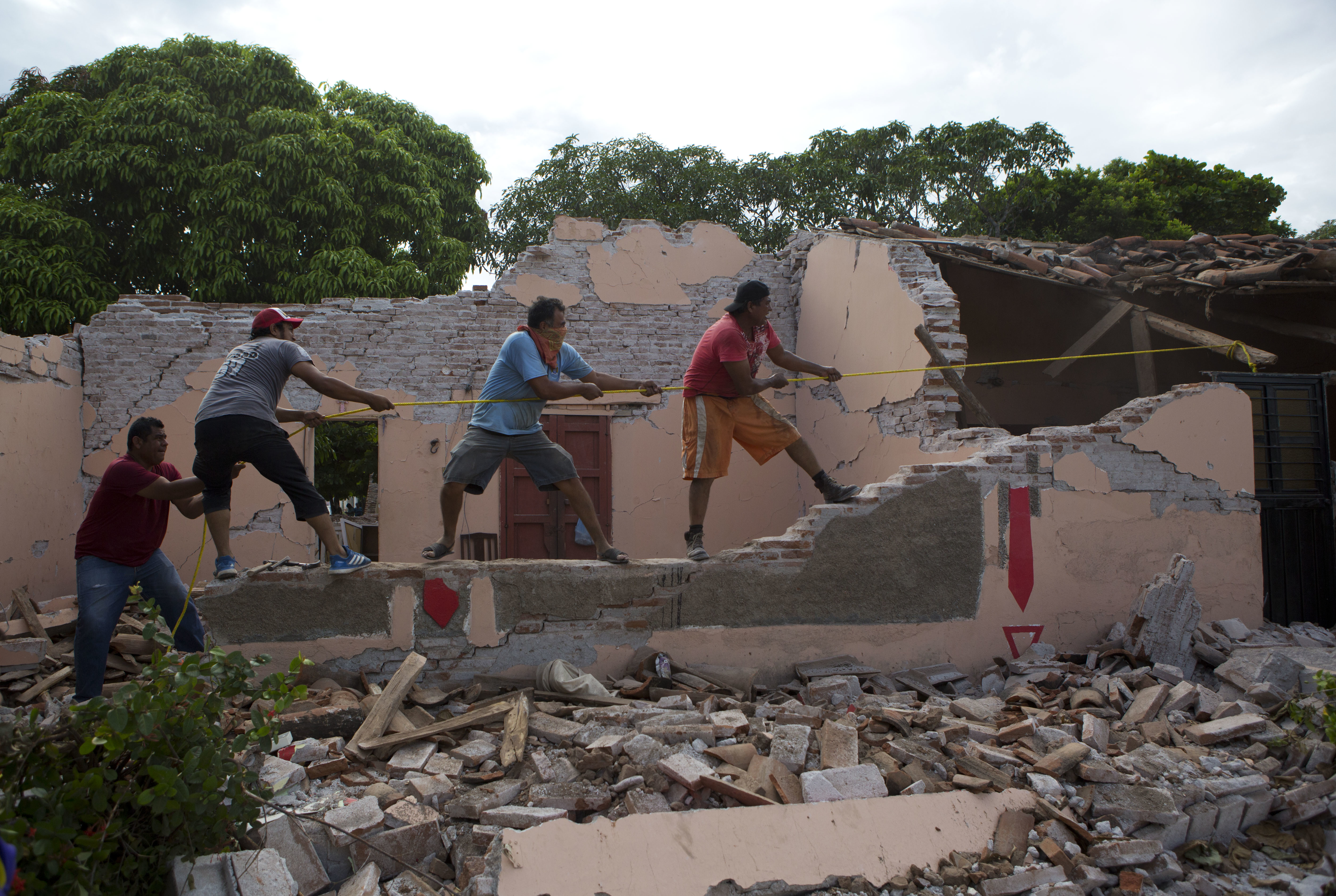 Meade garantiza Fonden recursos reconstrucción sismo